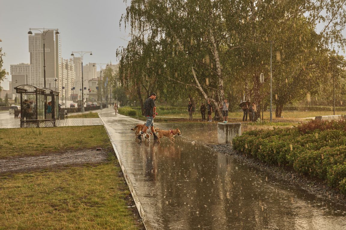 В Свердловской области штормовое предупреждение продлили на сутки |  07.08.2023 | Екатеринбург - БезФормата